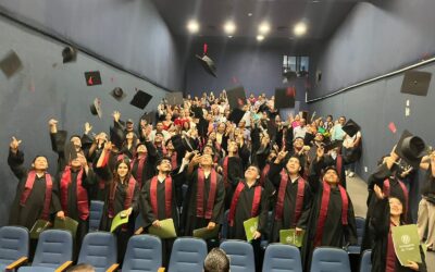 EGRESAN 33 NUEVOS PROFESIONISTAS TÉCNICOS DEL BACHILLERATO 25 DE LA UDEC