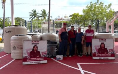 «GARANTIZAR EL AGUA ES UN ACTO DE JUSTICIA SOCIAL»: ISAMAR RAMÍREZ ENTREGA APOYOS DEL PROGRAMA ‘CONSTRUYENDO ESPERANZA’ EN MANZANILLO