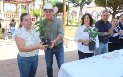 GOBIERNO DEL ESTADO DE COLIMA ENTREGÓ MÁS DE 5 MIL CAFETOS A HABITANTES DE MINATITLÁN
