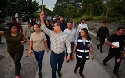 EN EL PRADO, RIULT RIVERA ESCUCHA Y SE COMPROMETE A DAR SOLUCIONES