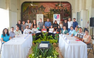 JÓVENES EMPRESARIOS RECONOCEN LABOR DE TEY