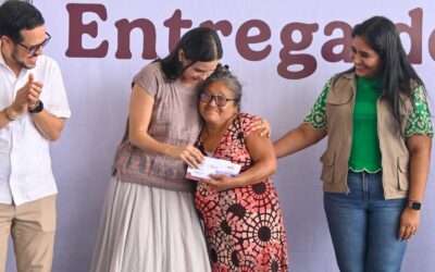 PARTICIPA ROSI BAYARDO EN ENTREGA DE TARJETAS DE PENSIONES DEL BIENESTAR