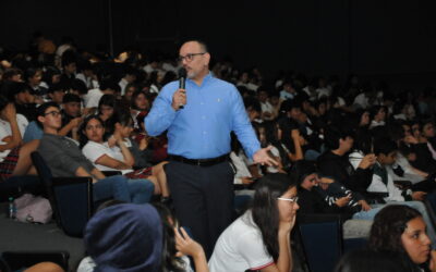 DICTA FISCAL BRYANT GARCÍA CHARLA A BACHILLERES PARA IDENTIFICAR, PREVENIR Y DENUNCIAR LA EXTORSIÓN