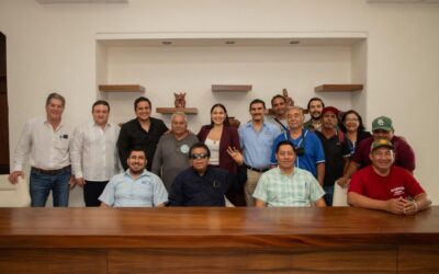 GOBERNADORA DE COLIMA RECIBE A PESCADORES PARA ESCUCHAR SUS INQUIETUDES SOBRE DIVERSOS TEMAS