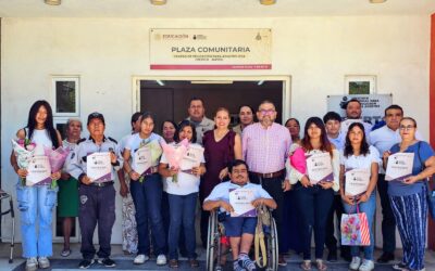 385 PERSONAS CONCLUYEN PRIMARIA, SECUNDARIA O ALFABETIZACIÓN CON APOYO DE IEEA COLIMA