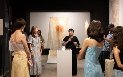 CON TEXTILES, LA ARTISTA LULÚ OSNAYA BUSCA ENTENDER LA RELACIÓN HUMANA CON LOS MATERIALES DE RITOS MORTUORIOS