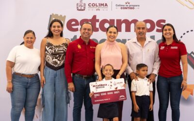 ENTREGA INDIRA VIZCAÍNO TARJETAS «MI COLIBECA PARA EMPEZAR» A 472 ALUMNOS DE PREESCOLAR EN TECOMÁN