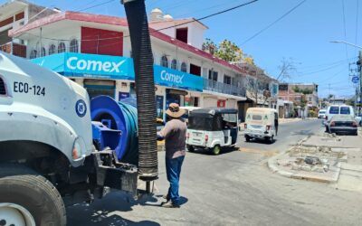 REALIZA PERSONAL DE CAPDAM TRABAJOS DE MANTENIMIENTO Y LIMPIEZA EN RED DE DRENAJE EN LA CALLE 28 DE AGOSTO