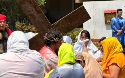 REALIZAN VIACRUCIS INCLUYENTE EN LA CASA DEL ADULTO MAYOR “LA ARMONÍA”