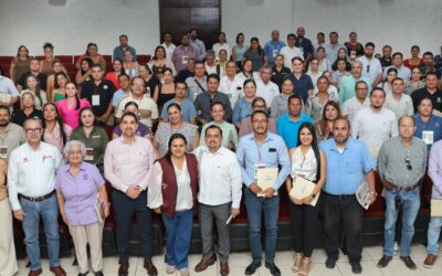 JULIO LEÓN AVANZA HACIA COBERTURA TOTAL DE BECAS EN COLIMA
