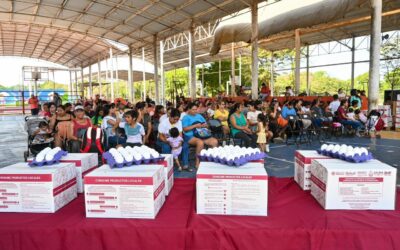 ROSI BAYARDO PARTICIPA EN ENTREGA DE CANASTAS ALIMENTARIAS A FAMILIAS MANZANILLENSES