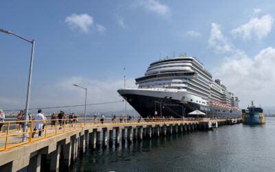 ARRIBA A MANZANILLO EL CRUCERO _KONINGSDAM_ CON 2450 TURISTAS Y MÁS DE MIL TRIPULANTES; DEJARÁ UNA DERRAMA CERCANA A 3 MDP