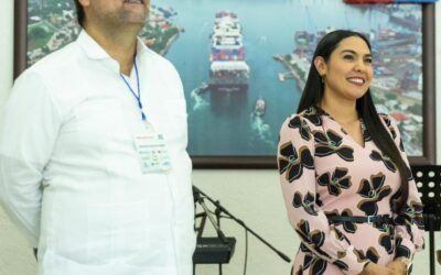 RECONOCE INDIRA VIZCAÍNO A CMIC POR 40 ANIVERSARIO Y SU APOYO EN BENEFICIO DE LA GENTE