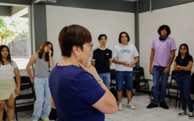 CANTAN Y APRENDEN A COMPONER CON LA IA, ESTUDIANTES DE CIENCIAS QUÍMICAS