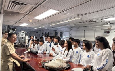 LA SEXTA REGIÓN NAVAL RECIBIÓ LA VISITA DE ALUMNOS DEL CENTRO DE ESTUDIOS TECNOLÓGICOS DEL MAR NÚMERO 12