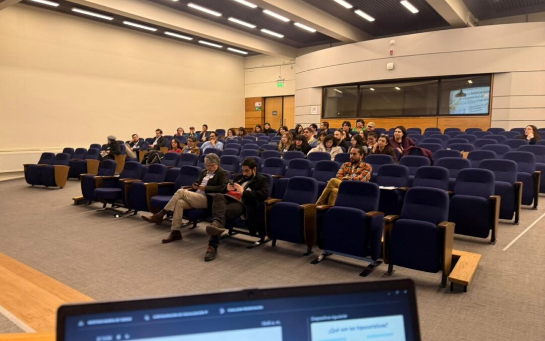 ACADÉMICA DE LA UDEC DICTA CONFERENCIA SOBRE FORMACIÓN DE HIPOCORÍSTICOS, EN CHILE