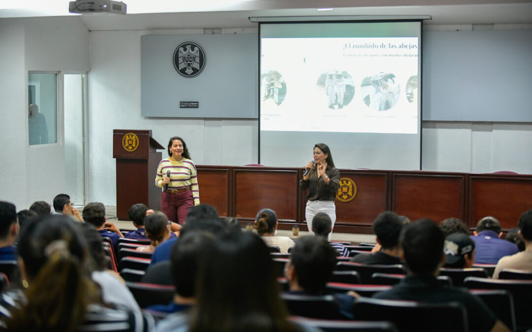 CREADORAS DE LA EMPRESA MARÍA AMORES DICTAN CONFERENCIA A ESTUDIANTES DE MERCADOTECNIA Y CIENCIAS DE LA EDUCACIÓN