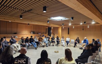 ALUMNOS DE PERIODISMO DE UDEC DOCUMENTAN LA SOSTENIBILIDAD INDÍGENA EN CANADÁ