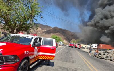 CONTROLA PERSONAL DE ASIPONA Y PC INCENDIO EN VERTEDERO DE LLANTAS