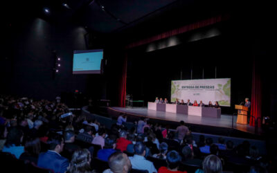 RECONOCE UDEC TRAYECTORIAS UNIVERSITARIAS DE 15, 20 Y 25 AÑOS Y A SUS MEJORES DOCENTES DEL 2025