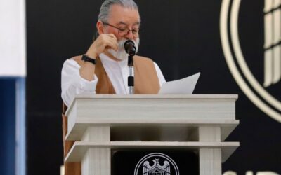 RINDE UDEC HOMENAJE AL POETA EFRAÍN BARTOLOMÉ, EN MANZANILLO