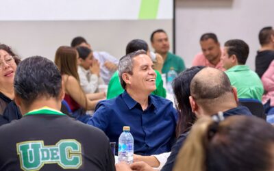 ANALIZAN DIRECTIVOS DE LA UDEC ESTRATEGIAS PARA APOYAR TRAYECTORIAS ESCOLARES