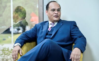 ENOC MORAN, PRIMER MIEMBRO REGULAR DE LA AMC EN EL ÁREA DE CIENCIAS SOCIALES