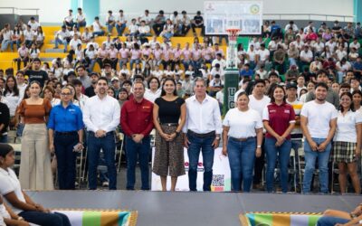 CASI 1,200 ESTUDIANTES DE TECOMÁN CONOCEN BENEFICIOS DE MI COLIBECA PARA EL FUTURO
