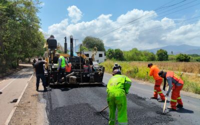 FORTALECE GOBIERNO ESTATAL LA RED DE CARRETERAS LOCALES