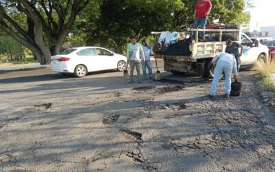 REFUERZAN BACHEO EN LA CIUDAD DE COLIMA, TOCÓ TURNO A AVENIDA CAMINO REAL