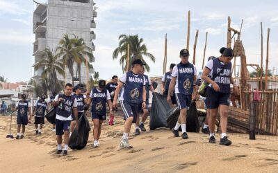 POR EL DÍA MUNDIAL DEL MEDIO AMBIENTE, LA SEMAR REALIZA LIMPIEZA DE PLAYAS EN MANZANILLO