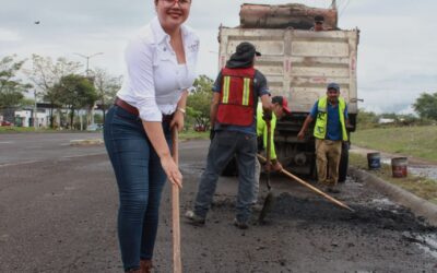REPARA KAREN JURADO 95 BACHES CON SU CAMPAÑA ITINERANTE