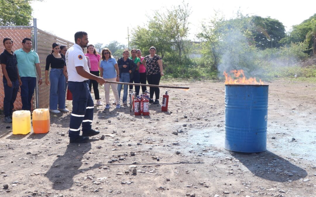 CAPACITAN A PERSONAL DE CADI Y ESTANCIA INFANTIL DE SUCHITLÁN EN PREVENCIÓN Y ATENCIÓN DE EMERGENCIAS