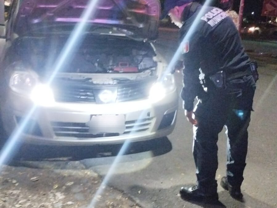 RECUPERA POLICÍAS DE VILLA DE ÁLVAREZ VEHÍCULO CON REPORTE DE ROBO