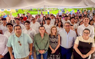 EGRESAN 125 ESTUDIANTES DE LOS BACHILLERATOS 25 Y 32 DE LA UNIVERSIDAD DE COLIMA