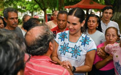 FORTALECE ROSI BAYARDO LA TRANSFORMACIÓN CON ASAMBLEAS EN MANZANILLO