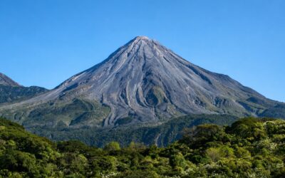CONTINÚA ESTABLE EL VOLCÁN DE COLIMA Y CON BAJA ACTIVIDAD