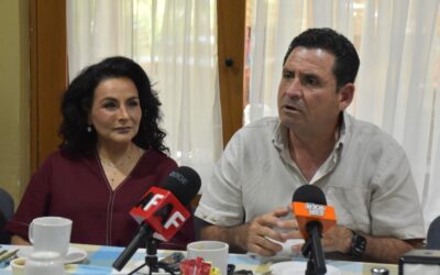 RECUPERAR LO QUE COLIMA FUE: «LOCHO» MORÁN OFICIALIZA SU RUTA HACIA LA ALCALDÍA Y CIERRA FILAS CON ROSI BAYARDO