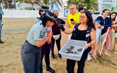 GUARDIA NACIONAL MANTIENE RECORRIDOS DE SEGURIDAD Y PROXIMIDAD EN PLAYAS DE COLIMA 
