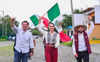 ROSI BAYARDO LLEVA EL MENSAJE EN DEFENSA DE LA TRANSFORMACIÓN A COLONIAS DEL ORIENTE DE COLIMA CAPITAL 