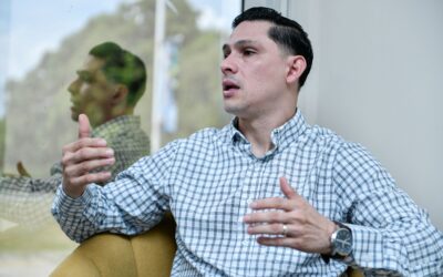 GANA UNIVERSITARIO PREMIO A LA MEJOR PRESENTACIÓN COMO INVESTIGADOR JÓVEN, EN CONGRESO MUNDIAL DE COLOMBIA 