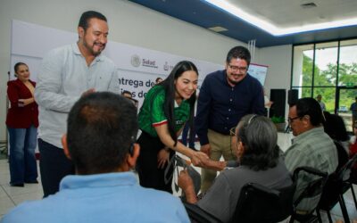 ENTREGÓ INDIRA VIZCAÍNO MÁS DE 300 APARATOS AUDITIVOS A PERSONAS DE TODOS EL ESTADO Y ACOMPAÑÓ ENTREGA DE TARJETAS JCF