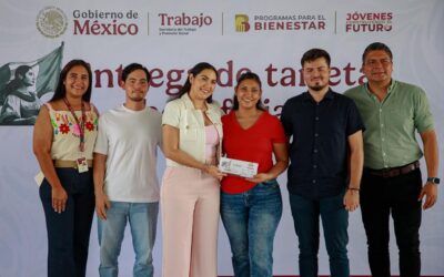 GOBERNADORA ACOMPAÑÓ LA ENTREGA DE 186 TARJETAS DE JÓVENES CONSTRUYENDO EL FUTURO