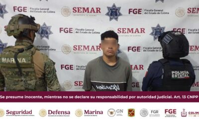 ATRAPAN A LADRÓN DE TIENDAS DE CONVENIENCIA EN COLIMA, CONTABA CON ORDEN DE APREHENSIÓN