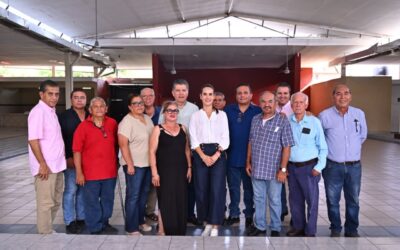 RECIBE ROSI BAYARDO RESPALDO DE LÍDERES DE TAXISTAS DE COLIMA