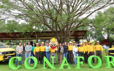 RECONOCEN LA LABOR DE COMBATIENTES FORESTALES EN COLIMA