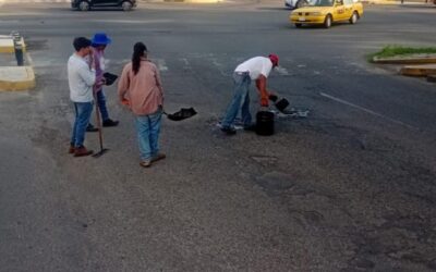 CONTINÚA EL BACHEO EN AVENIDAS PRINCIPALES DE COLIMA