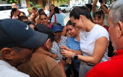 ROSI BAYARDO EXPONE LA IMPORTANCIA DE DEFENDER LA SOBERANÍA ANTE HABITANTES DEL BARRIO I EN MANZANILLO