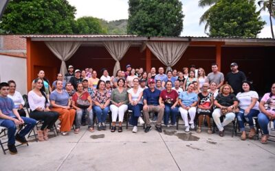ROSI BAYARDO LLEVA ASAMBLEA EN DEFENSA DE LA TRANSFORMACIÓN Y LA SOBERANÍA A TEPAMES, COLIMA
