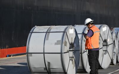 MÁS DE 600 MIL TONELADAS DE ACERO HAN LLEGADO AL PAÍS POR MANZANILLO 